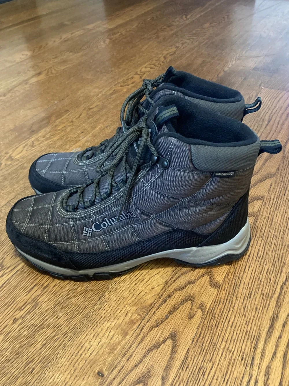 Columbia campfire waterproof
